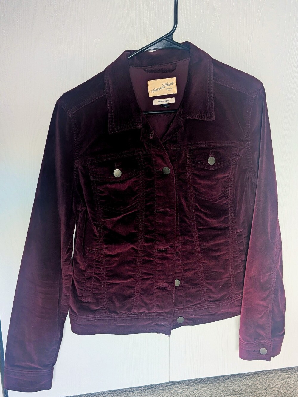 Velvet Jacket - Burgundy- Universal Thread size M